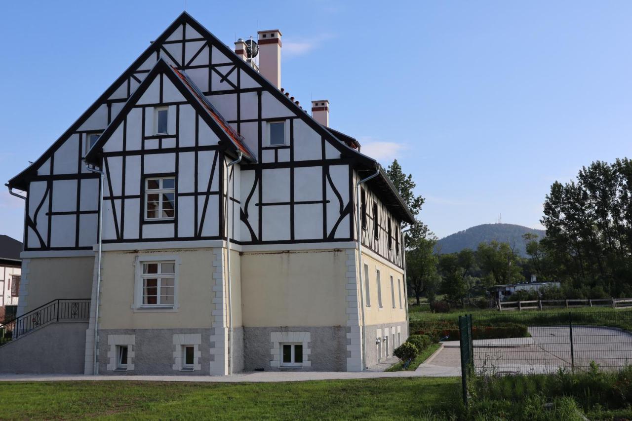 Hotel Dworzysko Bad Salzbrunn Exterior foto