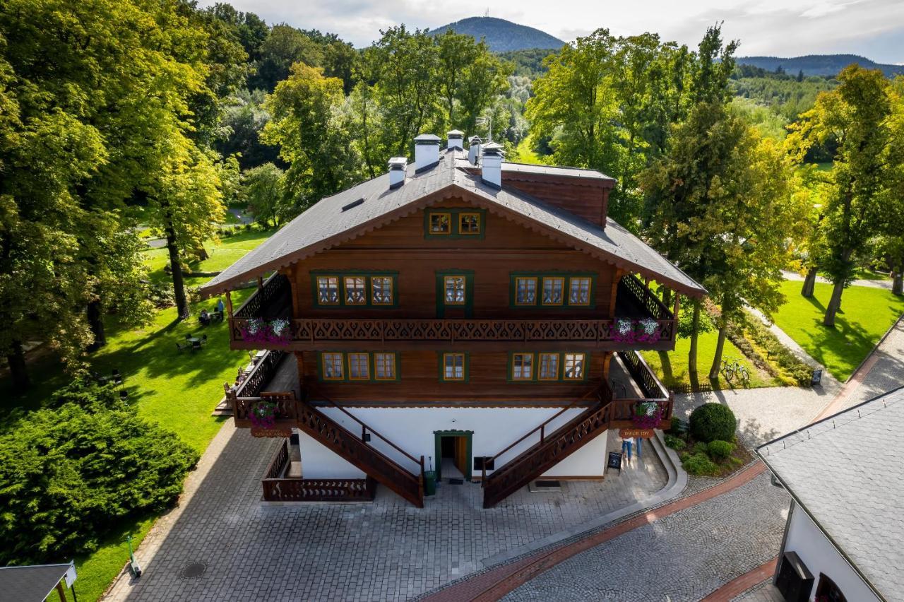 Hotel Dworzysko Bad Salzbrunn Exterior foto